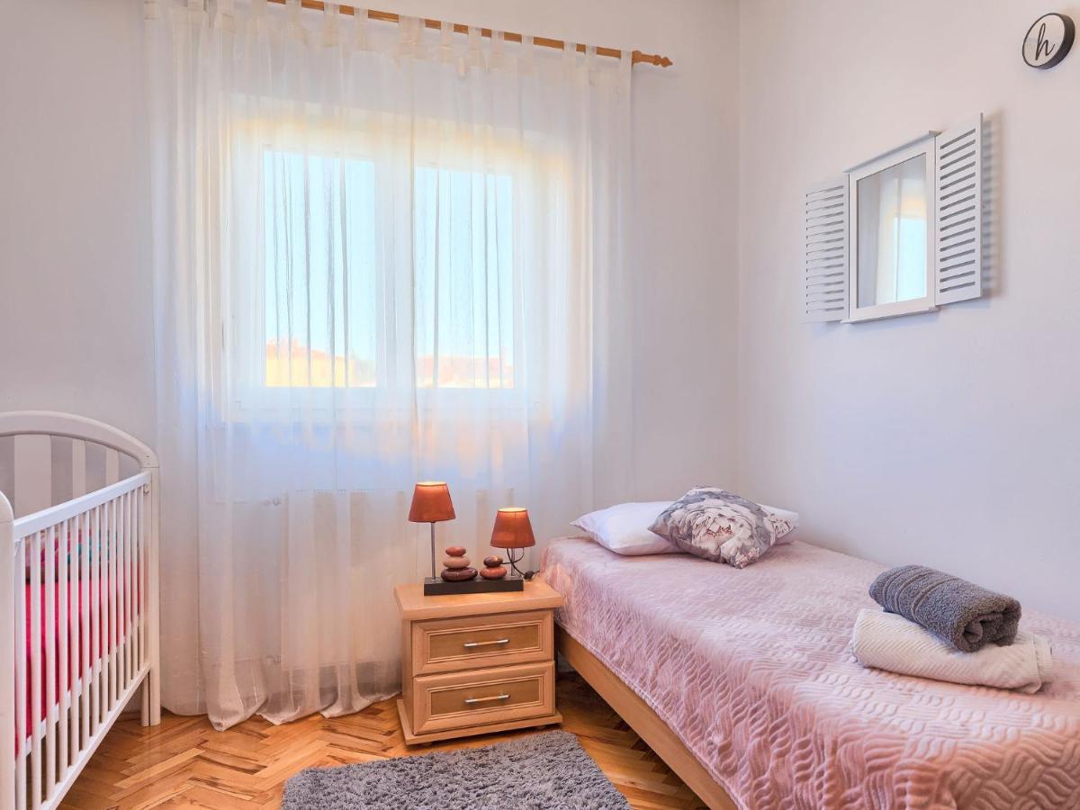 Apartment Laura By Interhome Galižana Εξωτερικό φωτογραφία